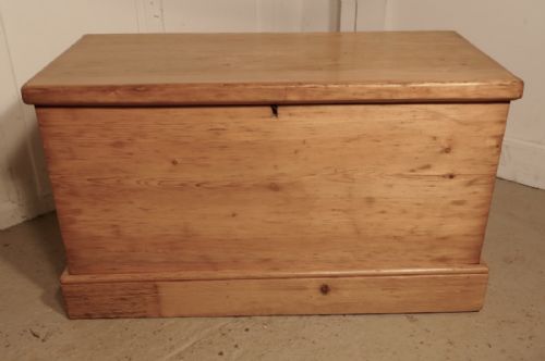 fig 1. Victorian Pine Blanket Box