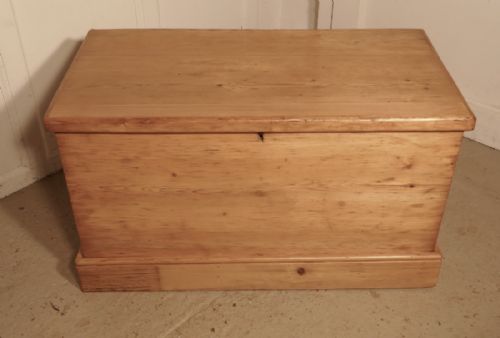 fig 2. Victorian Pine Blanket Box