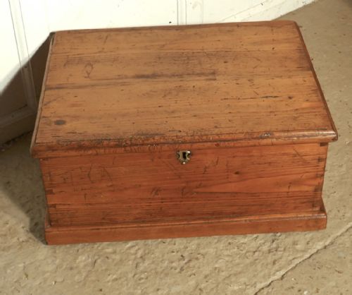 fig 4. Small Pine Table Top Deed Box