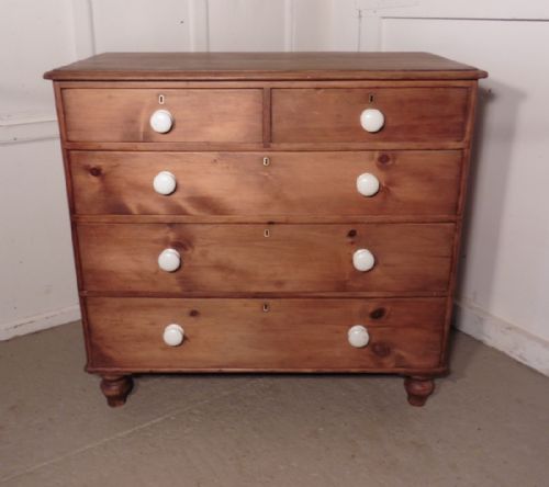fig 3. Large Victorian Rustic Pine Chest of Drawers