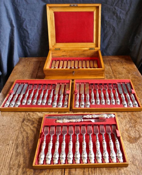 Arts Nouveau 50 Silver Piece Desert Set in Original Sycamore Canteen 1860