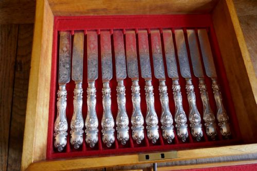 fig 3. Arts Nouveau 50 Silver Piece Desert Set in Original Sycamore Canteen 1860