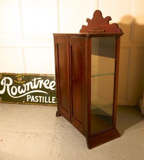 fig 1. Rountree’s Sweet Shop Display Cabinet