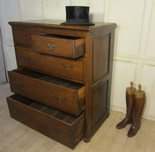 fig 2. A Large Georgian Oak Chest of Drawers