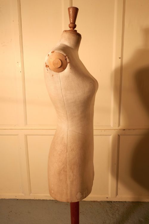 fig 3. A Charming French Mannequin, English Size 14