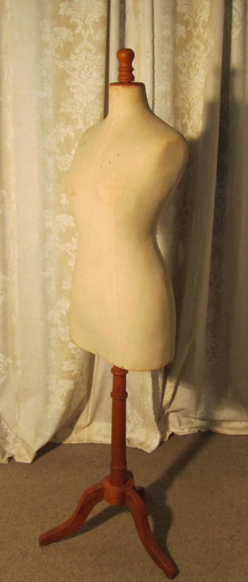 Elegant Linen Mannequin, Taylor’s Dummy