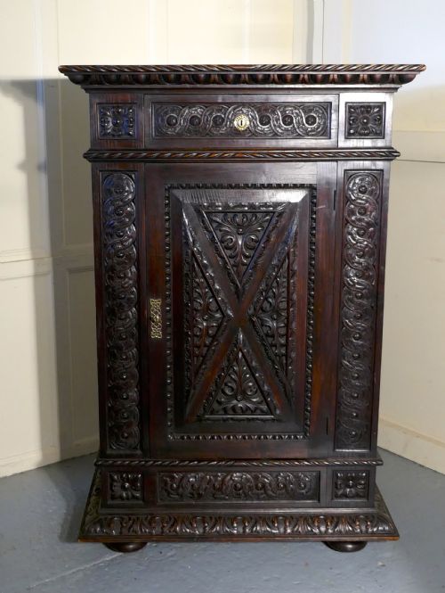 Early 19th Century Carved Oak Cupboard