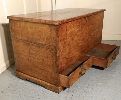 fig 1. Georgian Golden Oak Finish 2 Drawer Mule Chest