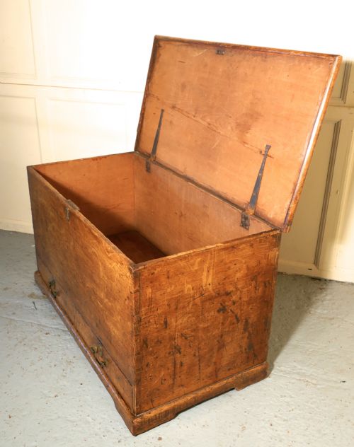 fig 2. Georgian Golden Oak Finish 2 Drawer Mule Chest