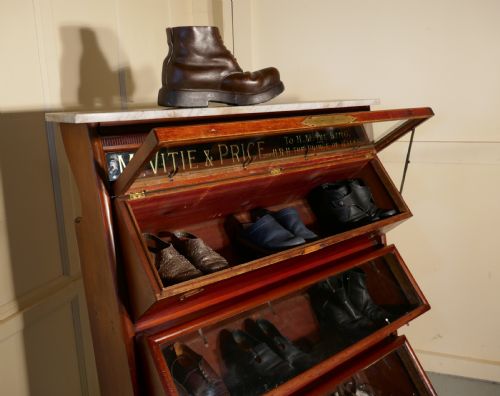 fig 2. McVitie & Price Cake Shop Biscuit Tin Display Cabinet