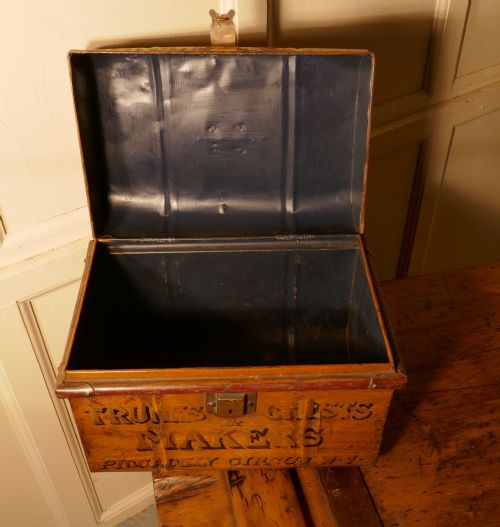 fig 5. Salesman’s Sample Victorian Painted Tin Hat Box, Drew and Sons Trunk Makers