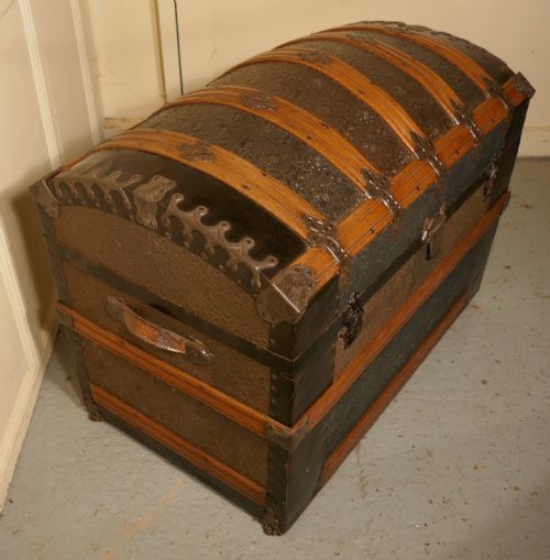 Very Decorative Spanish Dome Top Trunk