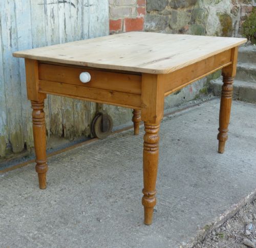 A Traditional Victorian Scrub Top Pine Kitchen Table