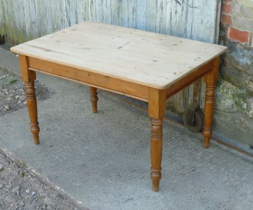 fig 2. A Traditional Victorian Scrub Top Pine Kitchen Table
