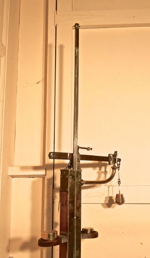 fig 3. Avery Brass Height & Weight Standing  Jockey Scales from Market Rasen Racecourse 
