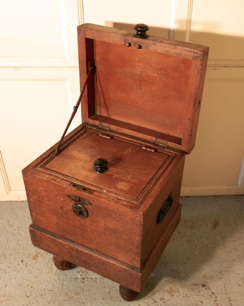 fig 1. Country House Pine Ice Box or Refrigerator from around 1890