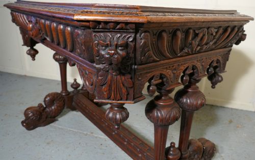 fig 2. An Early 19th Century Green Man Carved Oak Hall or Centre Table