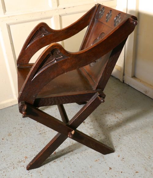 fig 3. 19th Century Glastonbury Oak Chair