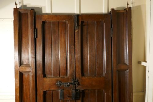 fig 3. Pair of Arts and Crafts Oak Manor House Doors in Arched Frame