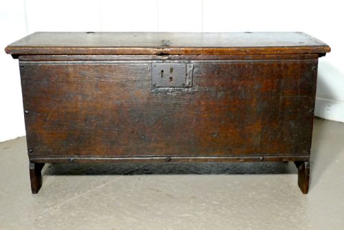 fig 1. A Georgian 5 Plank Oak Coffer
