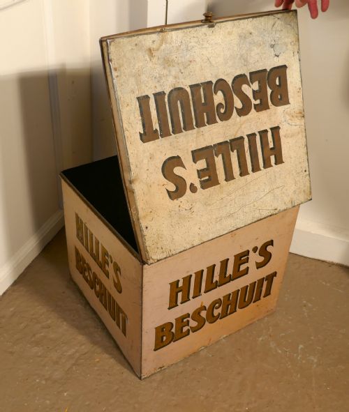 fig 3. Very Large Art Deco “Hille’s Beschuit” Grocers Biscuit Tin