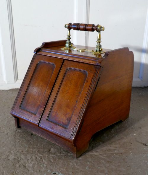 fig 2. A Victorian Mahogany Coal Scuttle, Mechanical Opening and Liner
