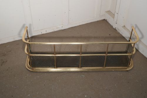 fig 3. A Victorian Brass Club Fender