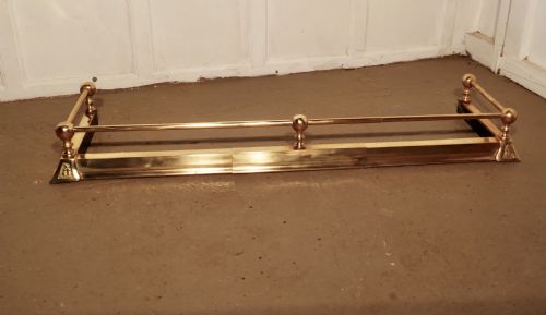 fig 1. Large Victorian Extending Brass Fender 