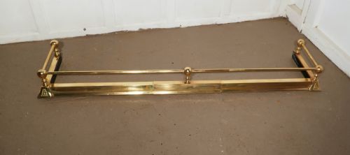 fig 2. Large Victorian Extending Brass Fender 