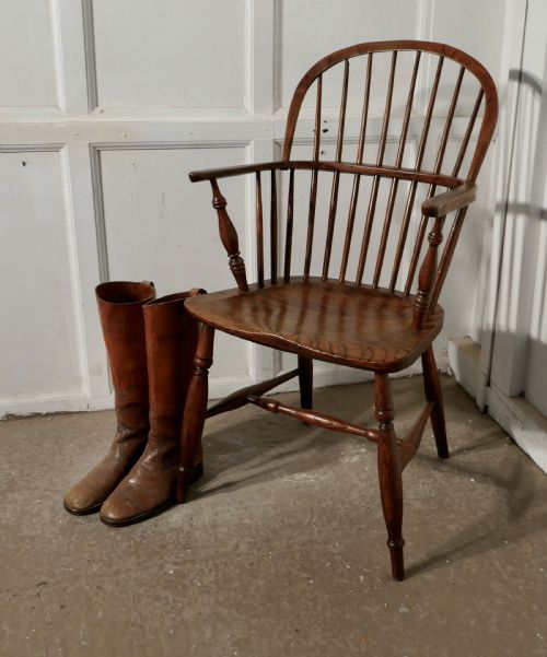 fig 4. Early 19th Century Ash and Elm Hoop Back Country Carver Chair