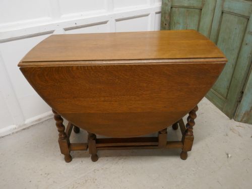 A Good Solid Oak Victorian Gate Leg Table