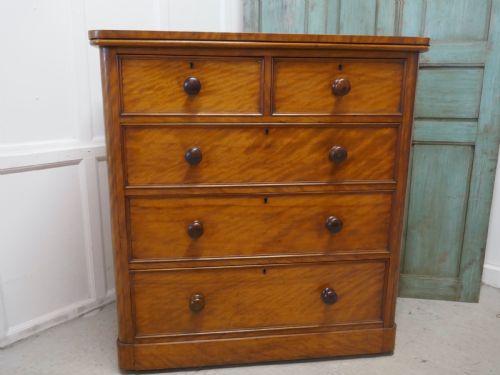 Large 19th Century Birch Chest of Drawers