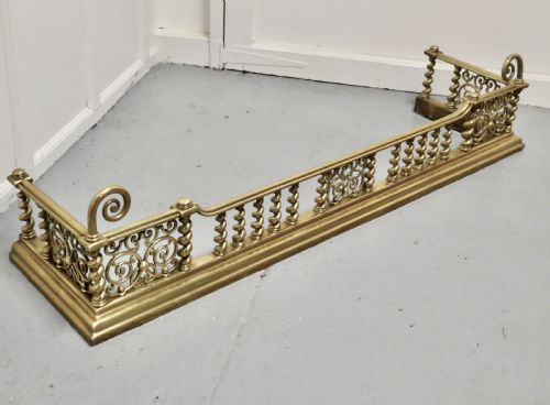 fig 2. Superb Quality and Design 19th Century Heavy Brass Fender