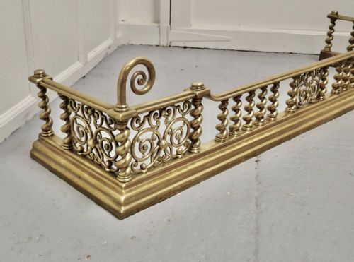 fig 3. Superb Quality and Design 19th Century Heavy Brass Fender