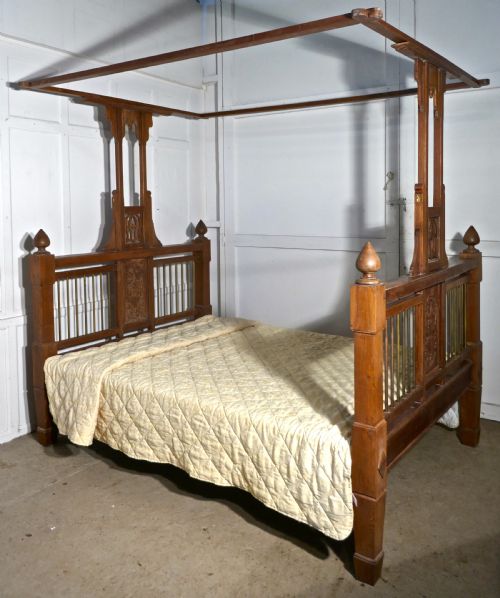 fig 3. Colonial Style Antique 4 Poster 5ft Double Bed