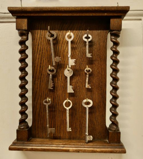 Barley Twist Oak Key Rack