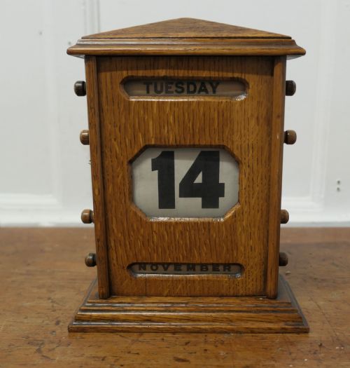 Arts and Crafts Golden Oak Desk Calendar
