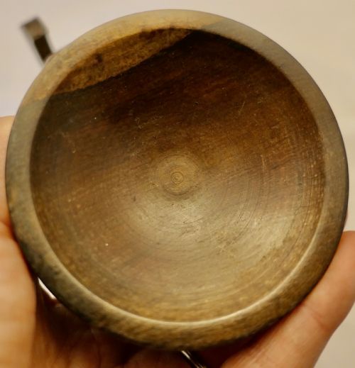 19TH CENTURY HAND CARVED DRINKING MUG OR TANKARD - ADDITIONAL PHOTO 2