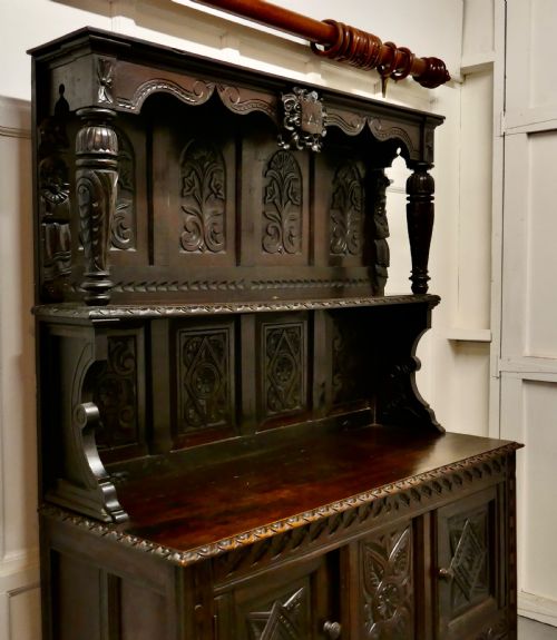 18TH CENTURY CARVED OAK DRESSER WITH KINGS - ADDITIONAL PHOTO 4