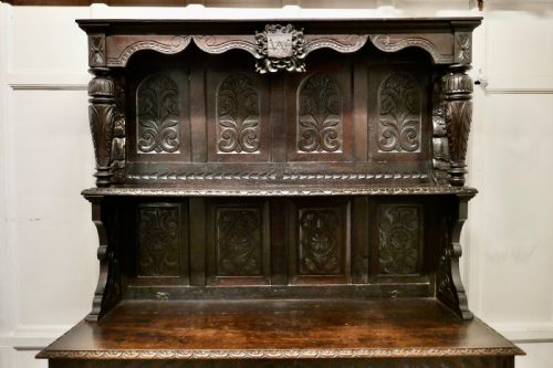 18TH CENTURY CARVED OAK DRESSER WITH KINGS - ADDITIONAL PHOTO 5