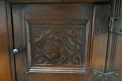 1696 FRENCH CARVED OAK COURT CUPBOARD COTTAGE SIZE LIVERY CUPBOARD - ADDITIONAL PHOTO 6