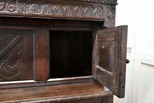 1696 FRENCH CARVED OAK COURT CUPBOARD COTTAGE SIZE LIVERY CUPBOARD - ADDITIONAL PHOTO 9