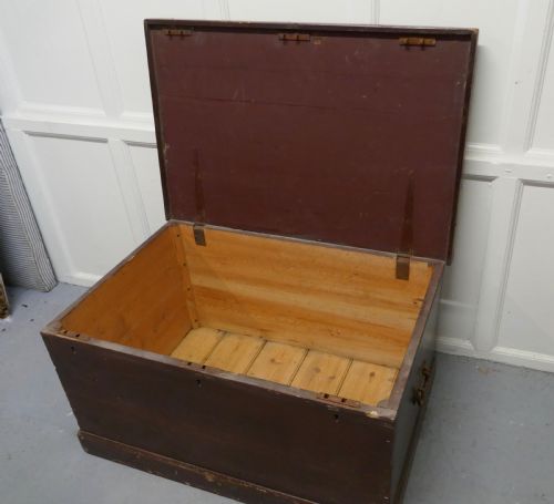 19TH CENTURY MASONIC PINE CHEST - ADDITIONAL PHOTO 6