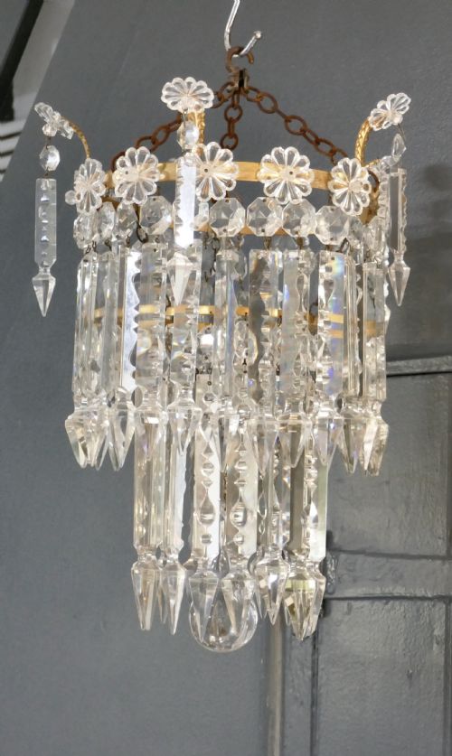 A STUNNING WATERFALL 2 TIER CRYSTAL CHANDELIER - ADDITIONAL PHOTO 3