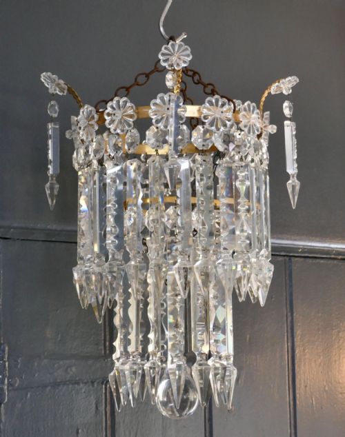 A STUNNING WATERFALL 2 TIER CRYSTAL CHANDELIER - ADDITIONAL PHOTO 4
