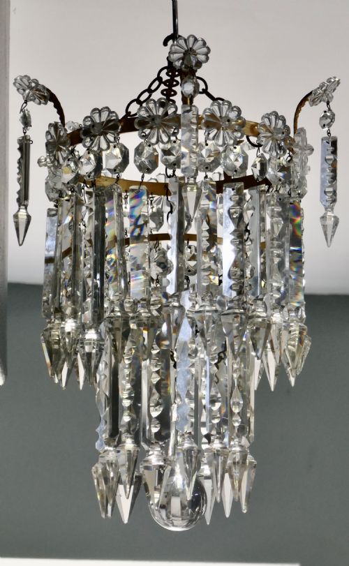 A STUNNING WATERFALL 2 TIER CRYSTAL CHANDELIER - ADDITIONAL PHOTO 5
