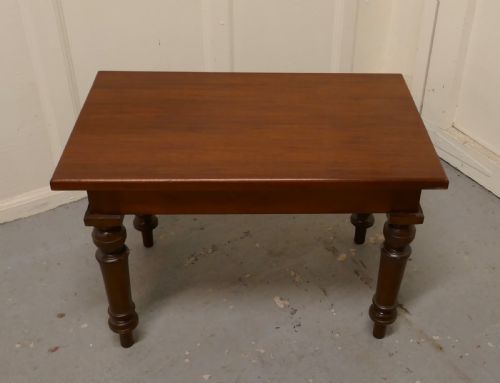 SMALL VICTORIAN OCCASIONAL OR LAMP TABLE - ADDITIONAL PHOTO 1