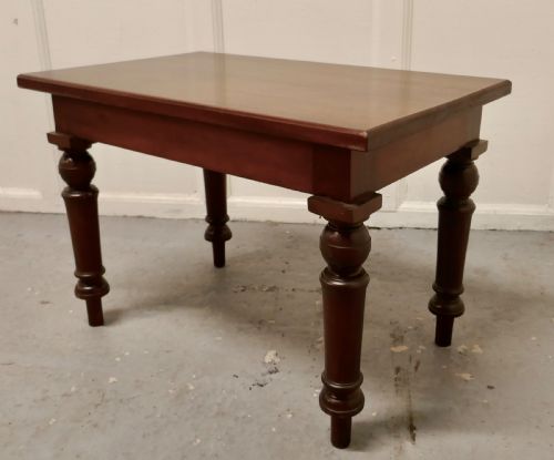 SMALL VICTORIAN OCCASIONAL OR LAMP TABLE - ADDITIONAL PHOTO 4