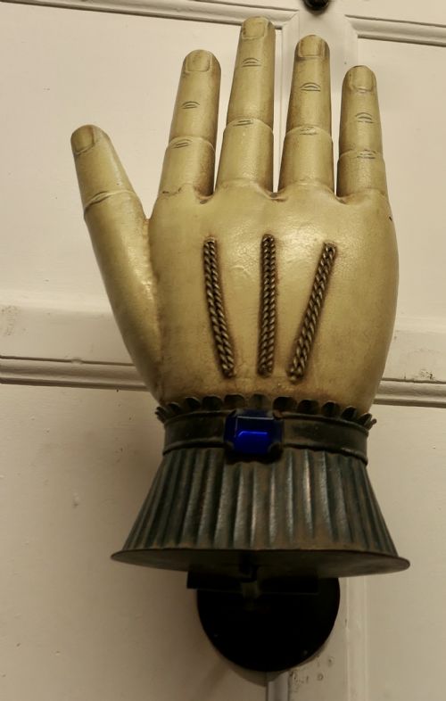 fig 1. Large French Toleware Glove Maker’s Shop Trade Sign