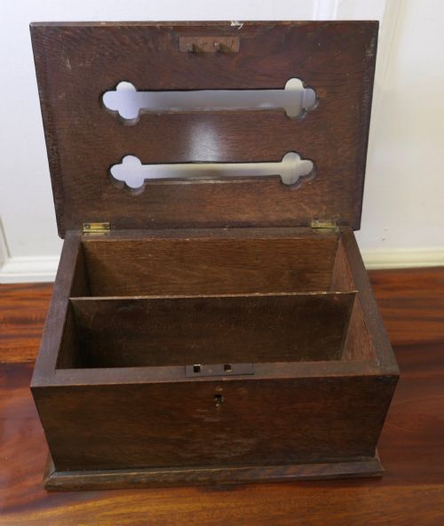19TH CENTURY CARVED OAK CORRESPONDENCE POST OR LETTER BOX - ADDITIONAL PHOTO 3